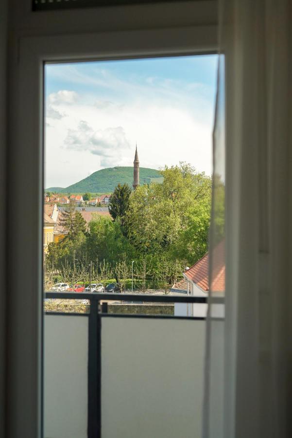 Апартаменты Illy Apartman Эгер Экстерьер фото